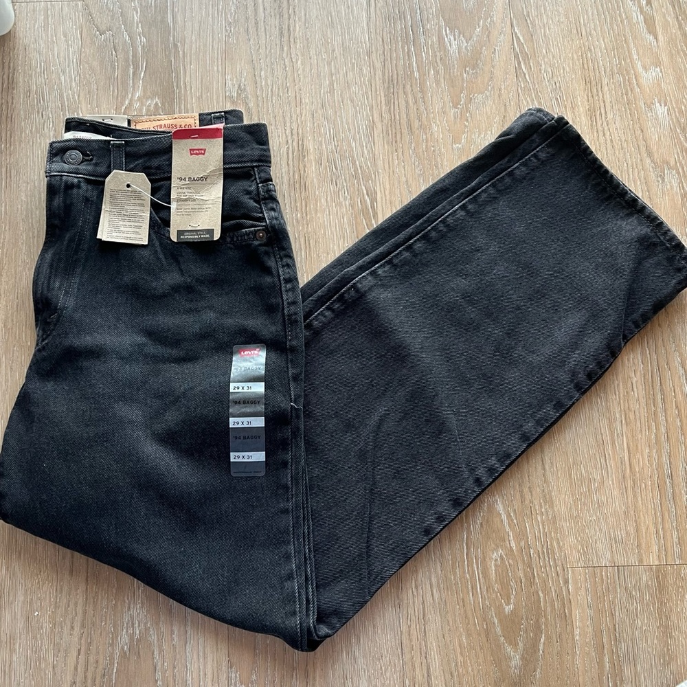 Levi’s ‘94 baggy jean